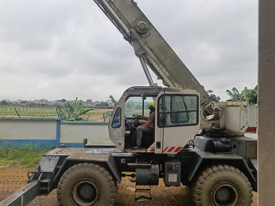 Contrôle de la grue mobile